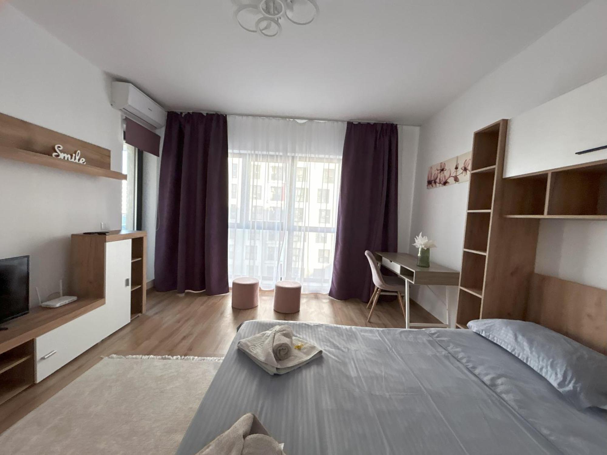 Appartamento Urban Retreat With Balcony At Exigent Plaza - 06 Bucarest Esterno foto